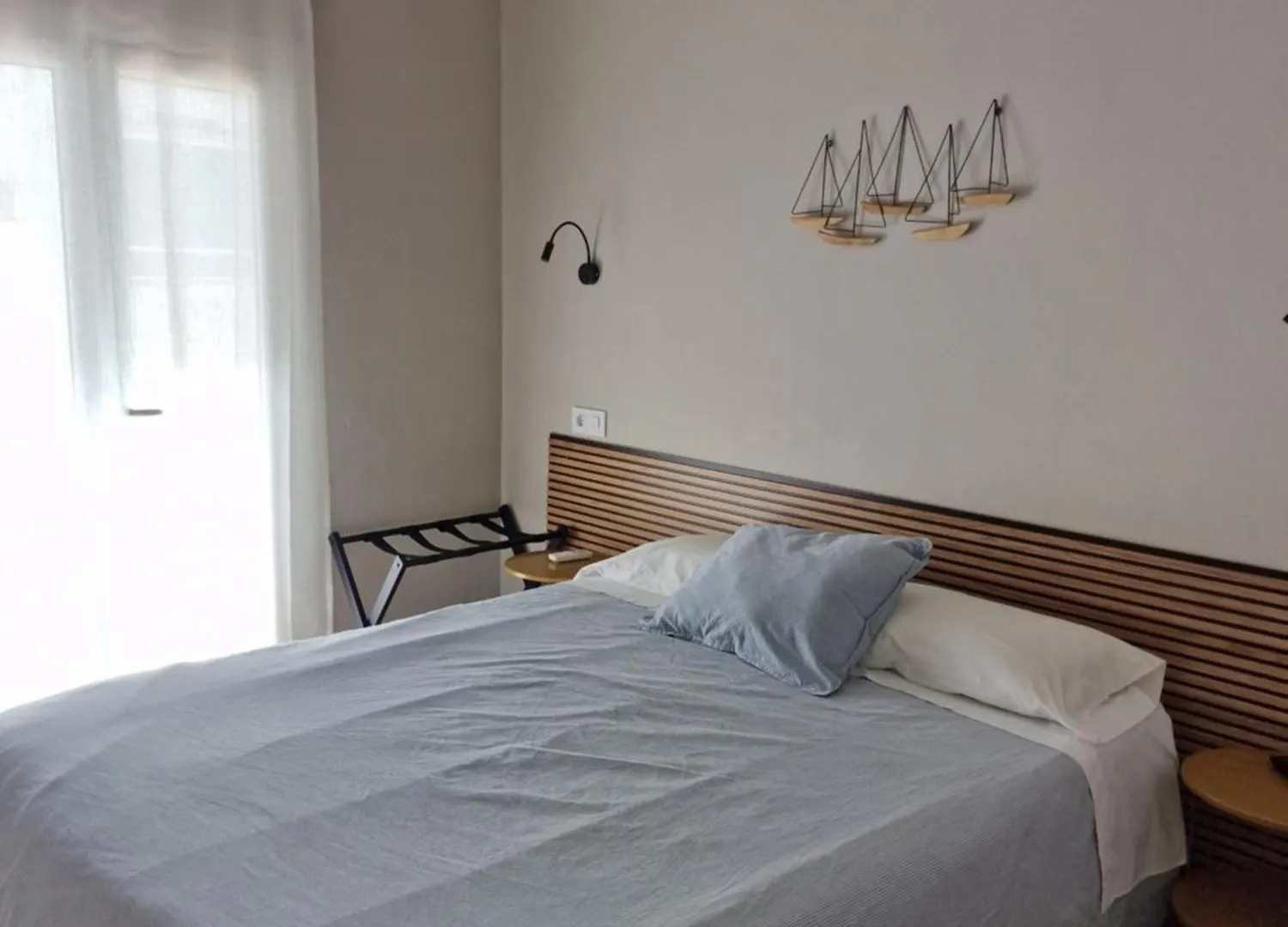 Pensio Torrent Guest house